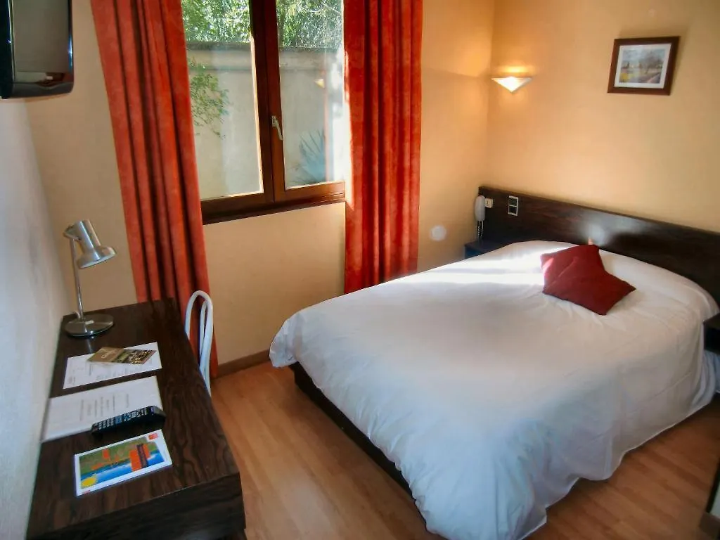 **  Le Deauville Hotel Blagnac France
