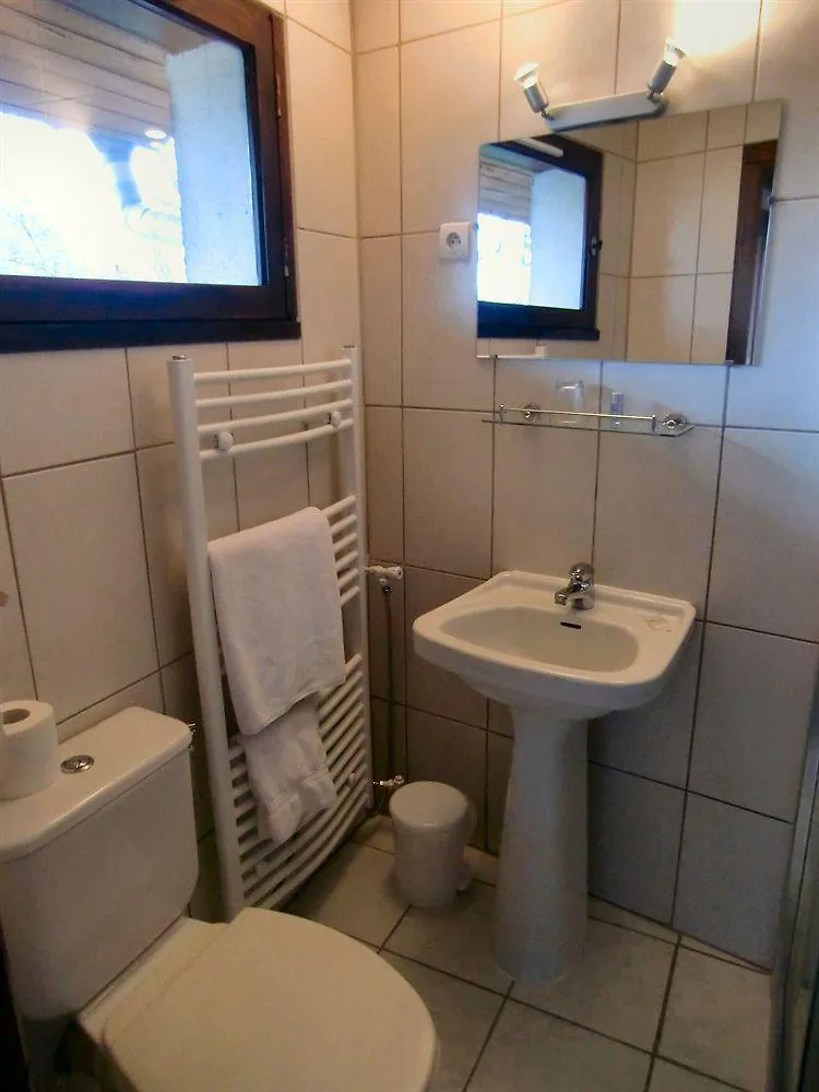 **  Le Deauville Hotel Blagnac France